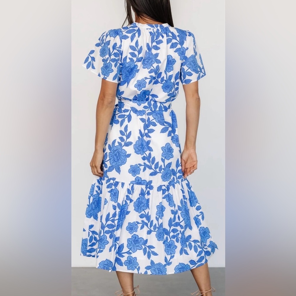 Baltic Born Blue Floral Midi Dress
Lydie Button Midi Dress - Picture 3 of 6